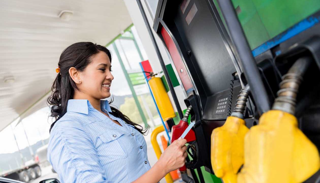 7 Best Gas Credit Cards in May 2024